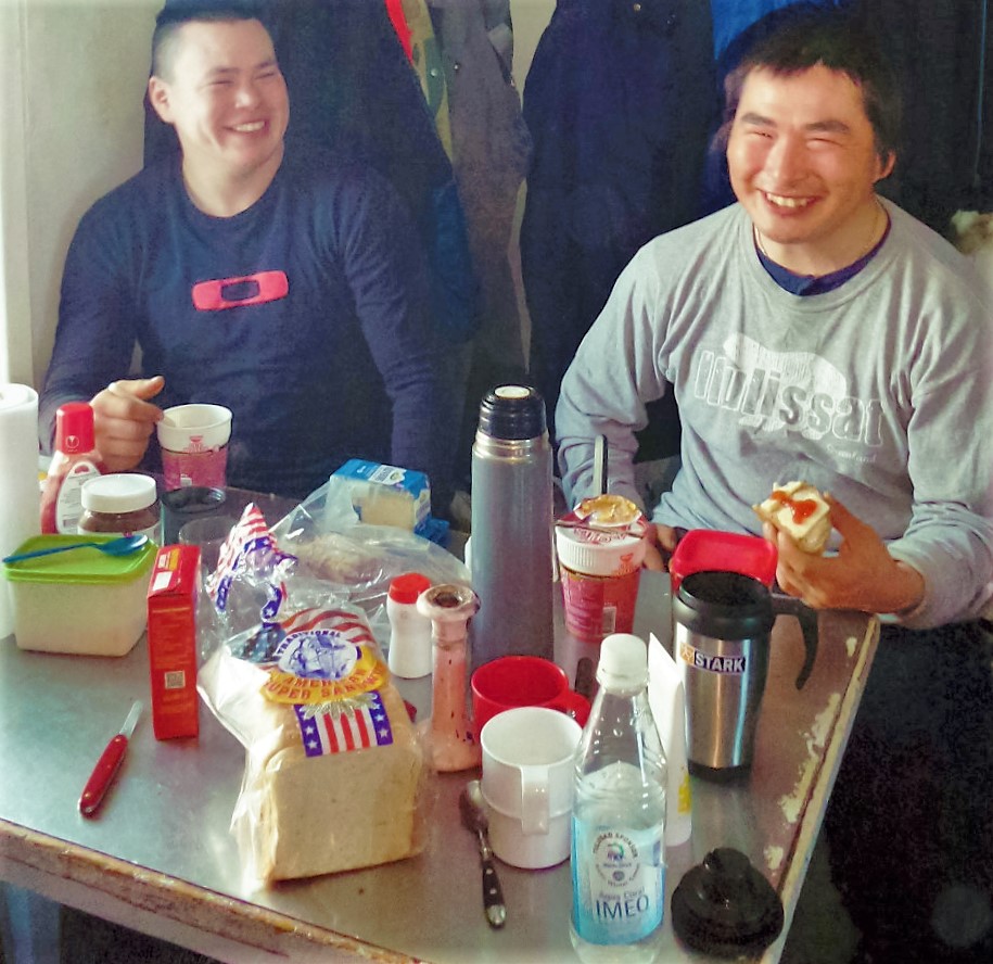 Expedition-breakfast-in-Greenland