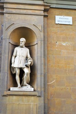 Piazzale Degli Uffizi, Florence, Italy