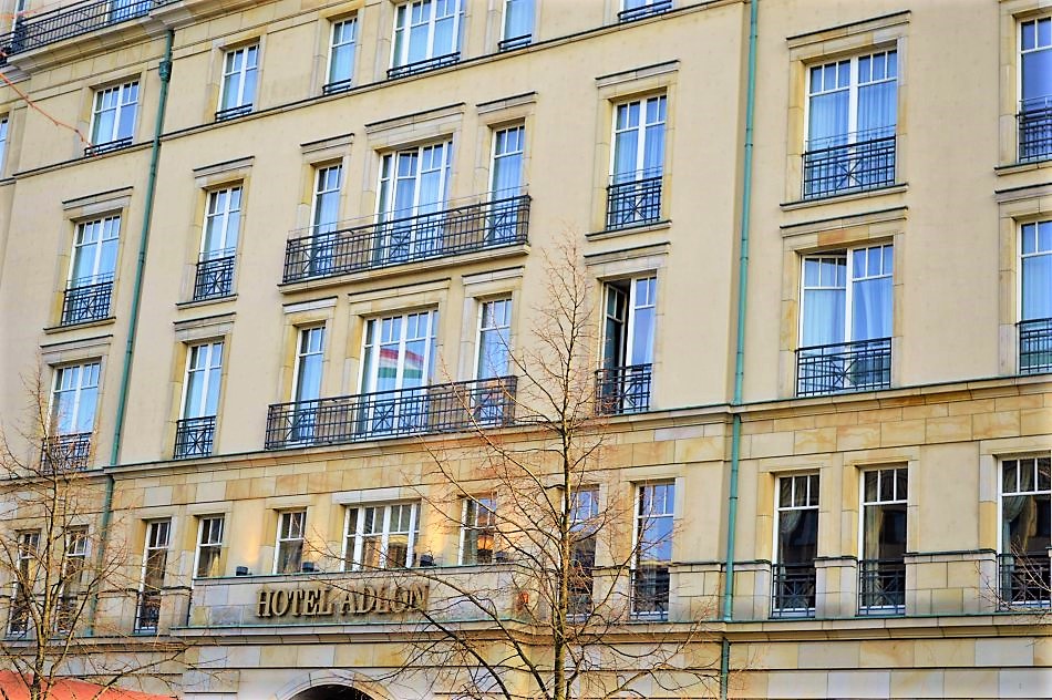 Hotel Michael Jackon Dangled His Baby From Hotel Adlon Berlin Germany Round The World Magazine