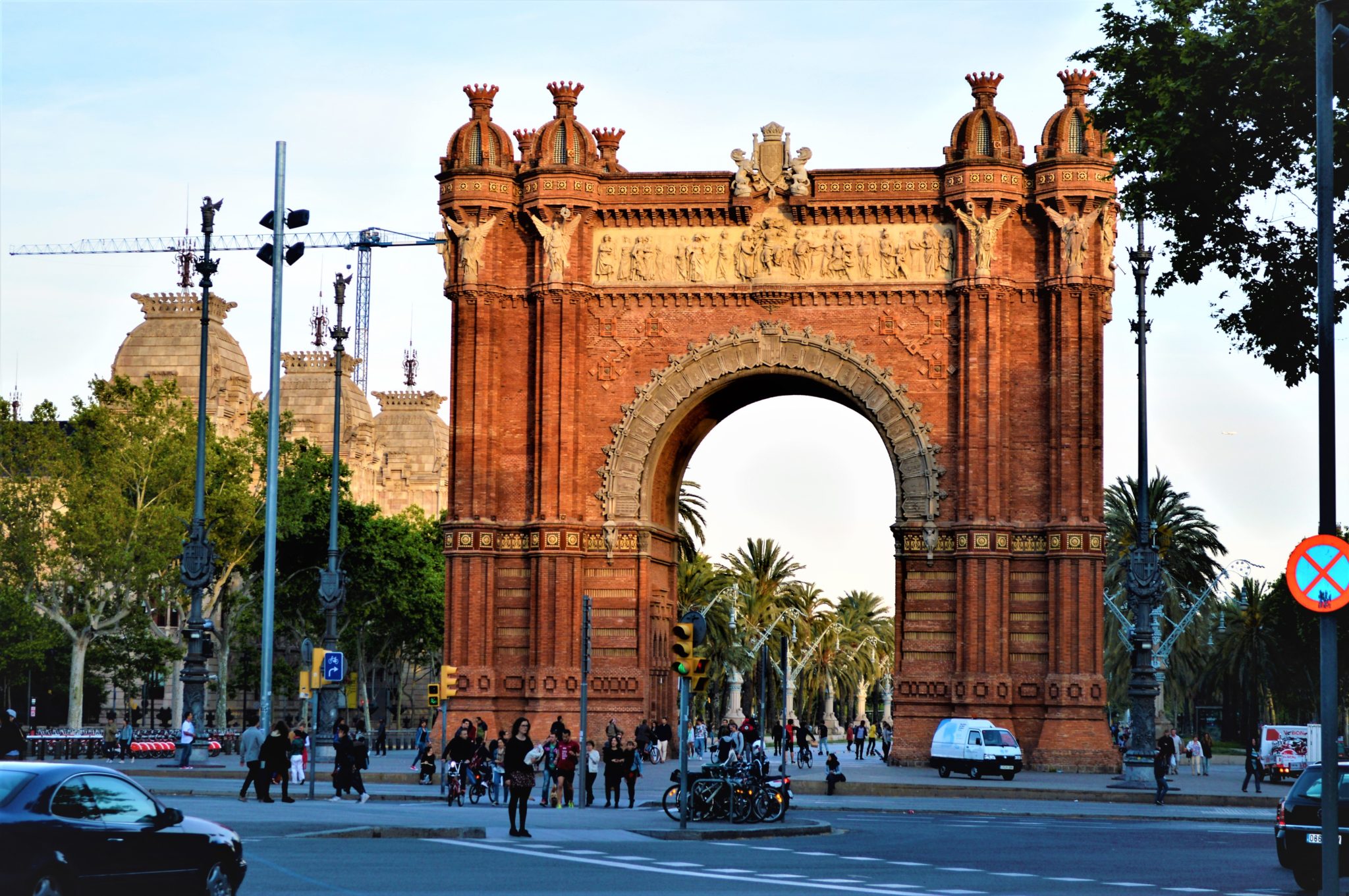 Arc de Triomf, Barcelona, Spain | Round the World Magazine