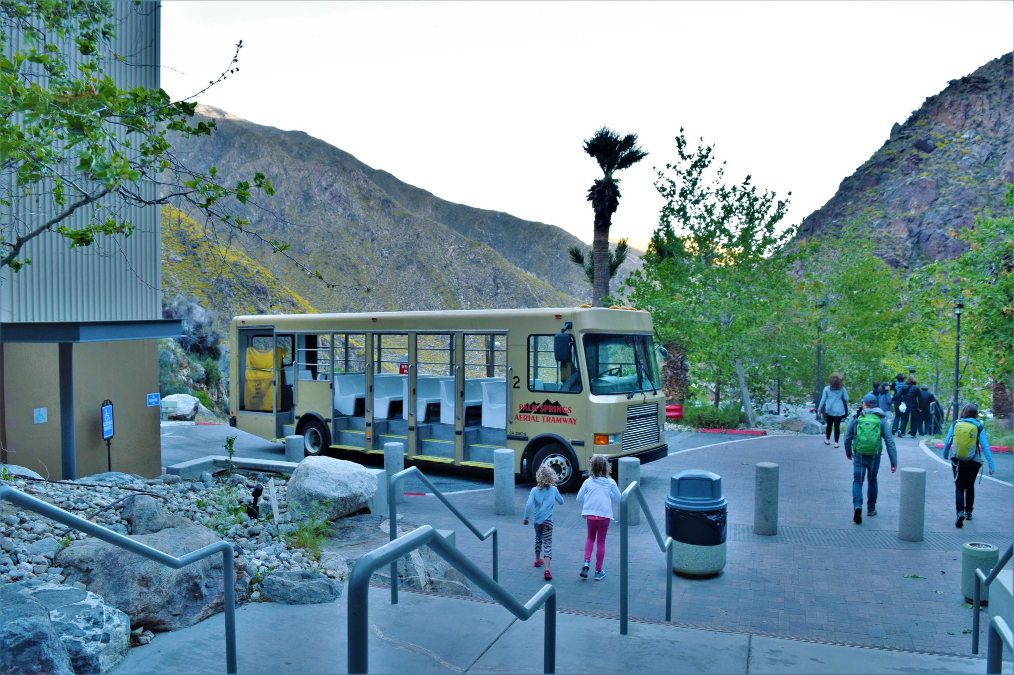 Palm Springs Aerial tramway shuttle, California | Round the World Magazine